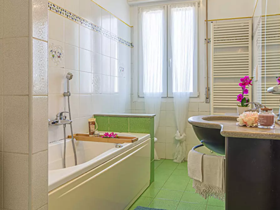 Immagine 37 di Appartamento in vendita  in VIA PORRETTANA a Casalecchio Di Reno