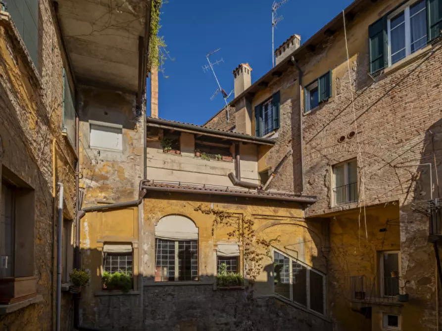 Immagine 59 di Appartamento in vendita  in via delle moline 1 a Bologna