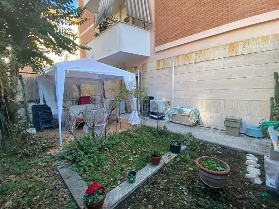 Immagine 13 di Appartamento in affitto  in Via Ubaldino Peruzzi a Roma