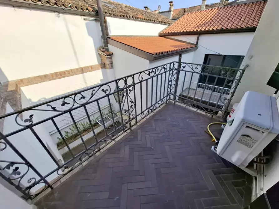 Immagine 9 di Appartamento in vendita  in VIA SAVONAROLA a Padova