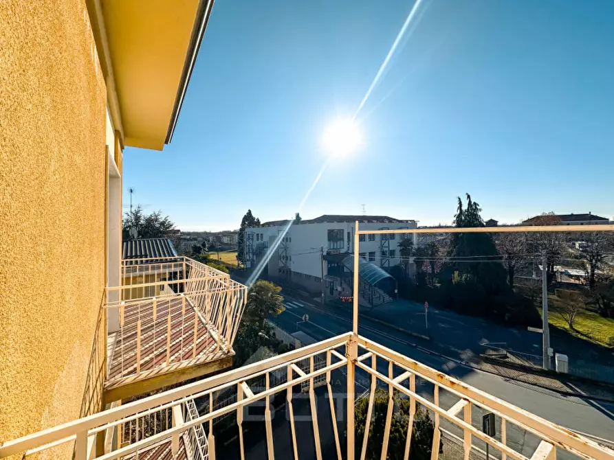 Immagine 25 di Appartamento in vendita  in via xxv luglio,15 a Romagnano Sesia