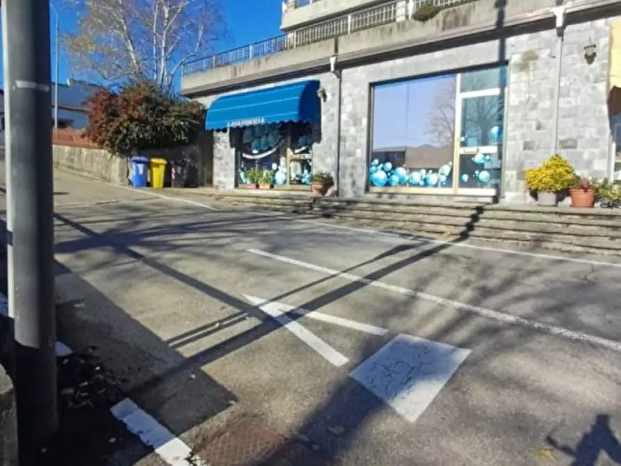 Immagine 1 di Attività commerciale in vendita  in Varano de' Melegari a Varano De' Melegari