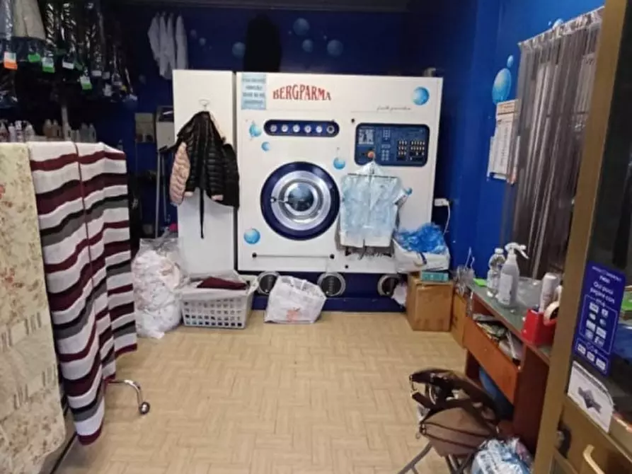 Immagine 3 di Attività commerciale in vendita  in Varano de' Melegari a Varano De' Melegari