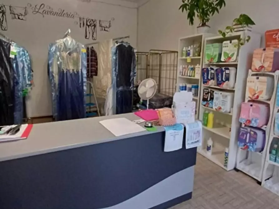 Immagine 5 di Attività commerciale in vendita  in Varano de' Melegari a Varano De' Melegari