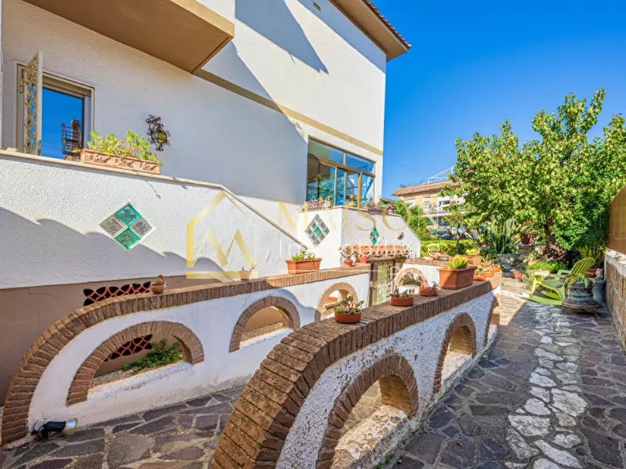 Immagine 34 di Appartamento in vendita  in Via Cola di Rienzo a Roma