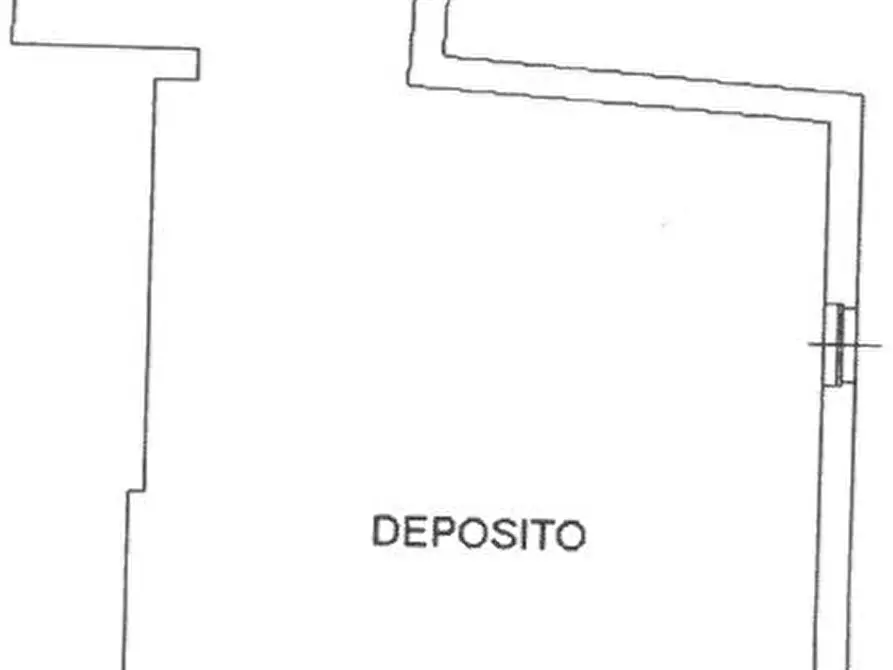 Immagine 7 di Magazzino in vendita  a Matera