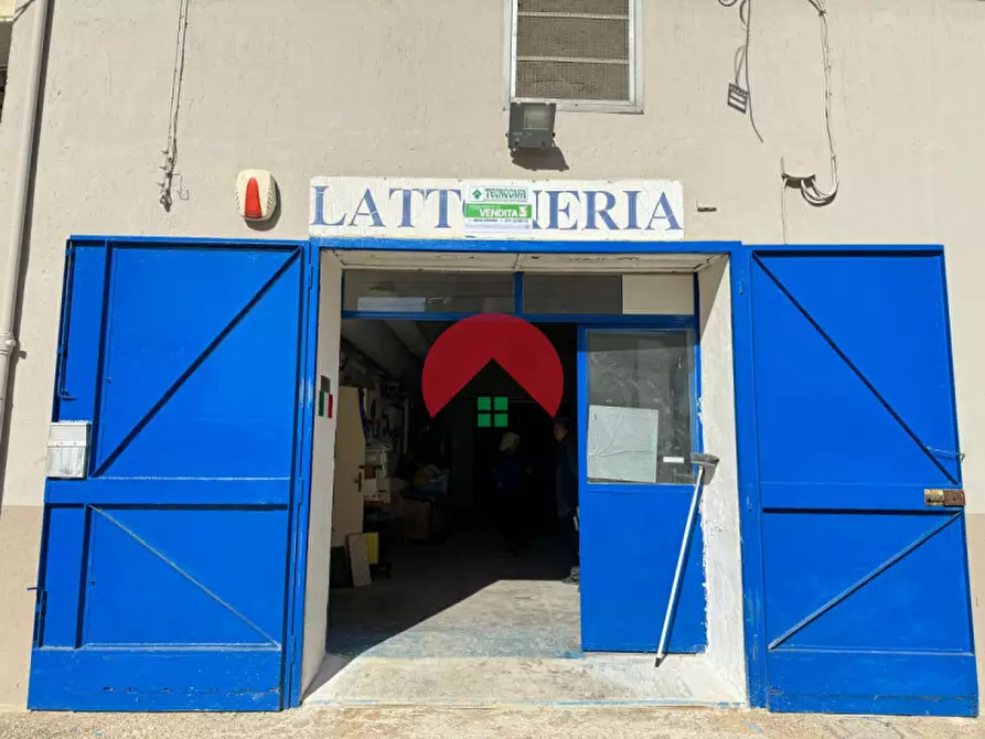 Immagine 1 di Attività commerciale in vendita  a Matera