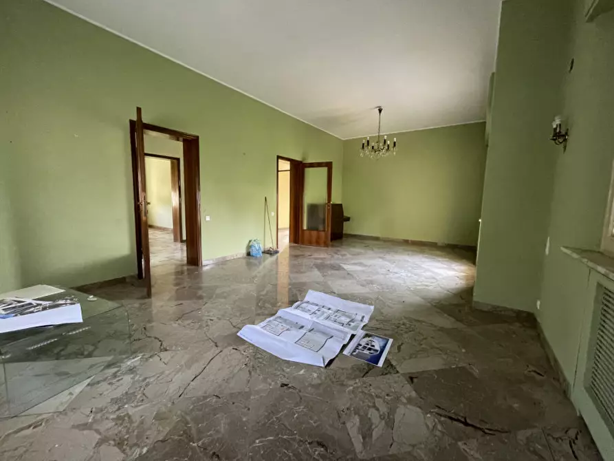 Immagine 4 di Villa in vendita  a Osimo