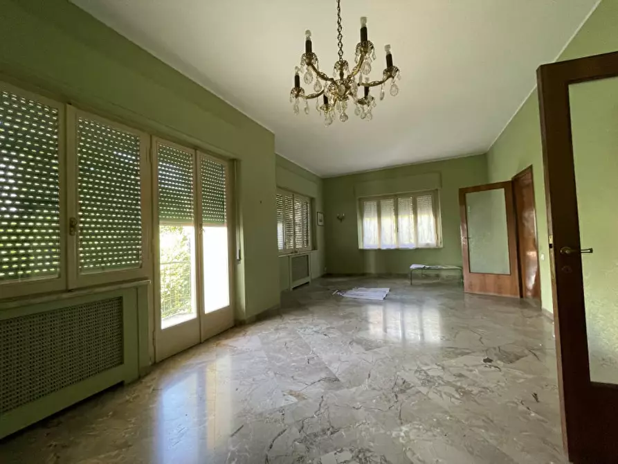 Immagine 5 di Villa in vendita  a Osimo