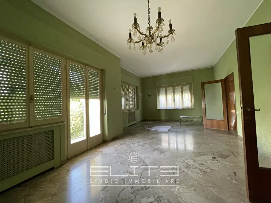 Immagine 6 di Villa in vendita  a Osimo