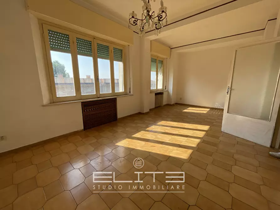 Immagine 12 di Villa in vendita  a Osimo