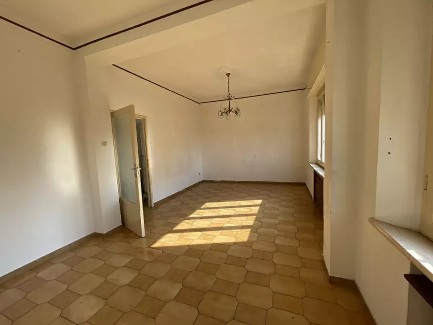 Immagine 13 di Villa in vendita  a Osimo