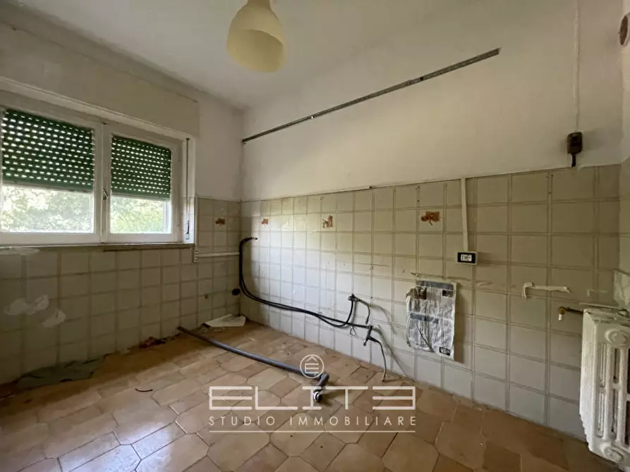Immagine 18 di Villa in vendita  a Osimo