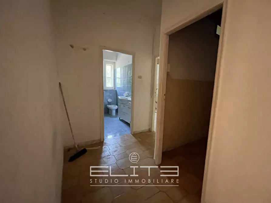 Immagine 19 di Villa in vendita  a Osimo