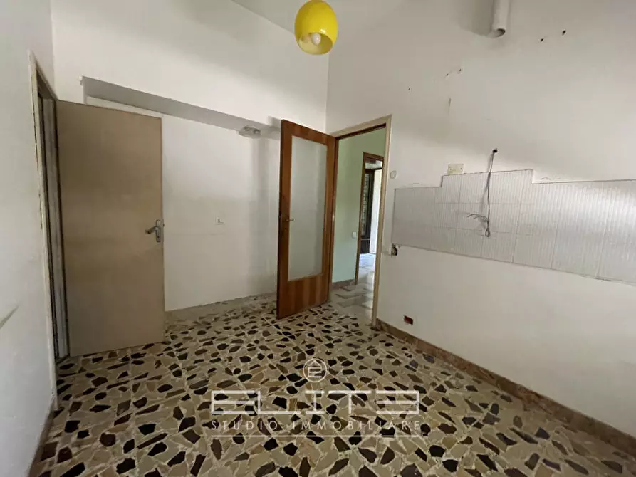 Immagine 26 di Villa in vendita  a Osimo