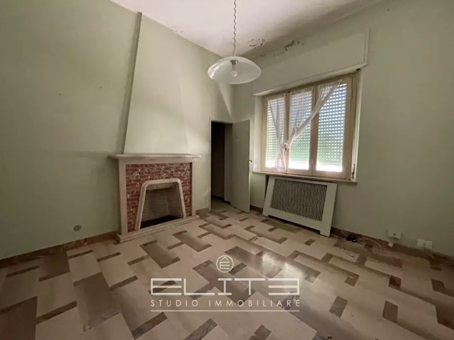 Immagine 27 di Villa in vendita  a Osimo