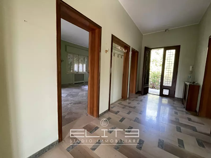 Immagine 33 di Villa in vendita  a Osimo