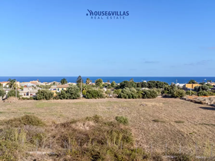 Immagine 5 di Villa in vendita  in Corso Indipendenza a Avola