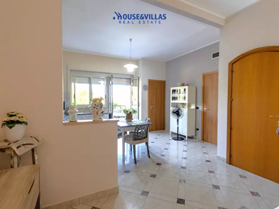 Immagine 10 di Villa in vendita  in Corso Indipendenza a Avola