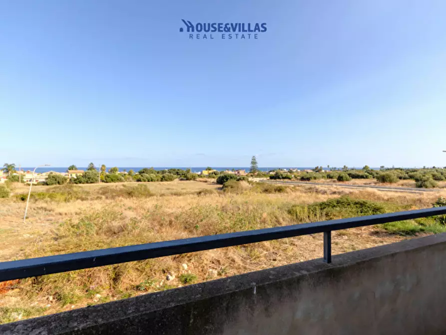 Immagine 38 di Villa in vendita  in Corso Indipendenza a Avola