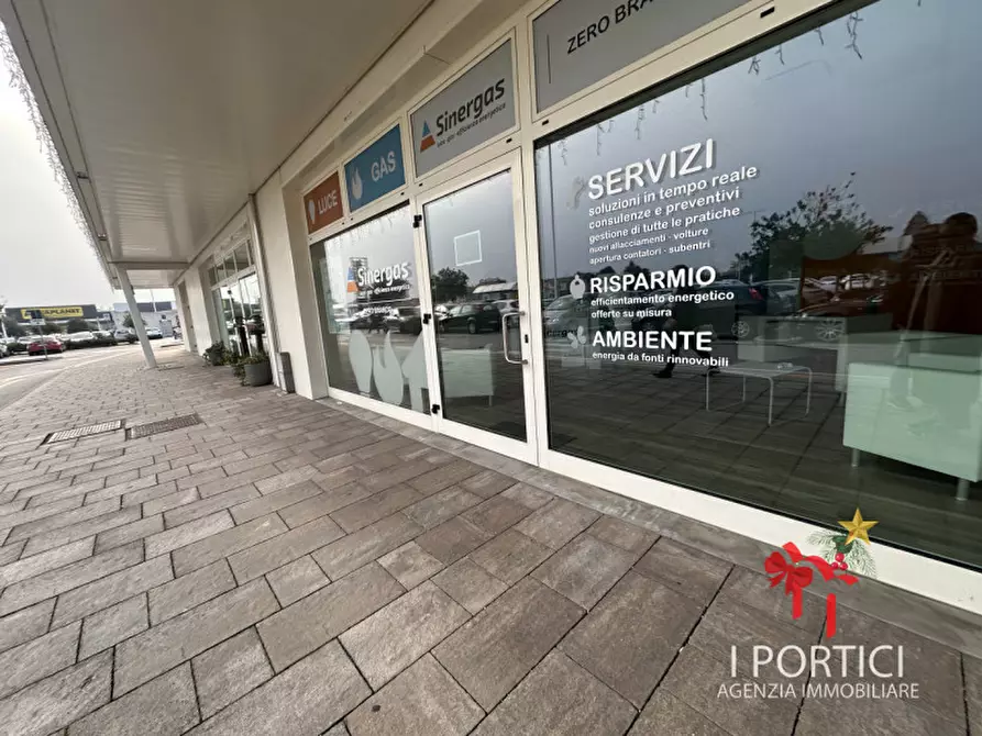 Immagine 5 di Negozio in affitto  in via treviso a Zero Branco