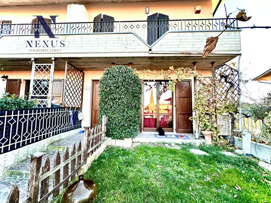 Immagine 31 di Villetta a schiera in vendita  a Montefelcino