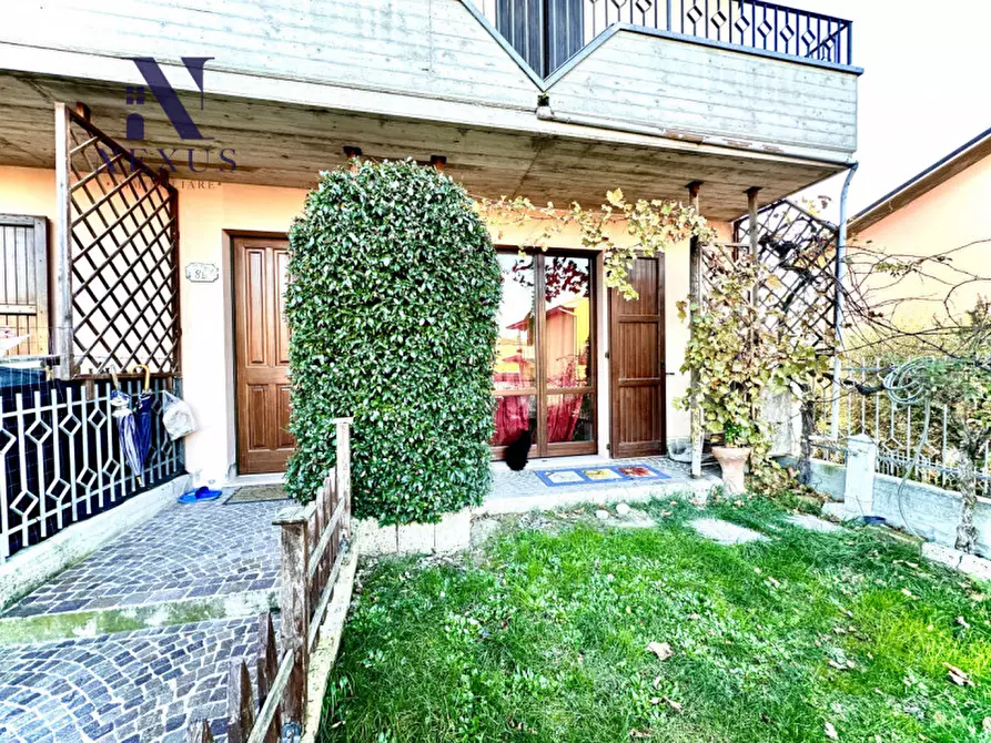 Immagine 32 di Villetta a schiera in vendita  a Montefelcino