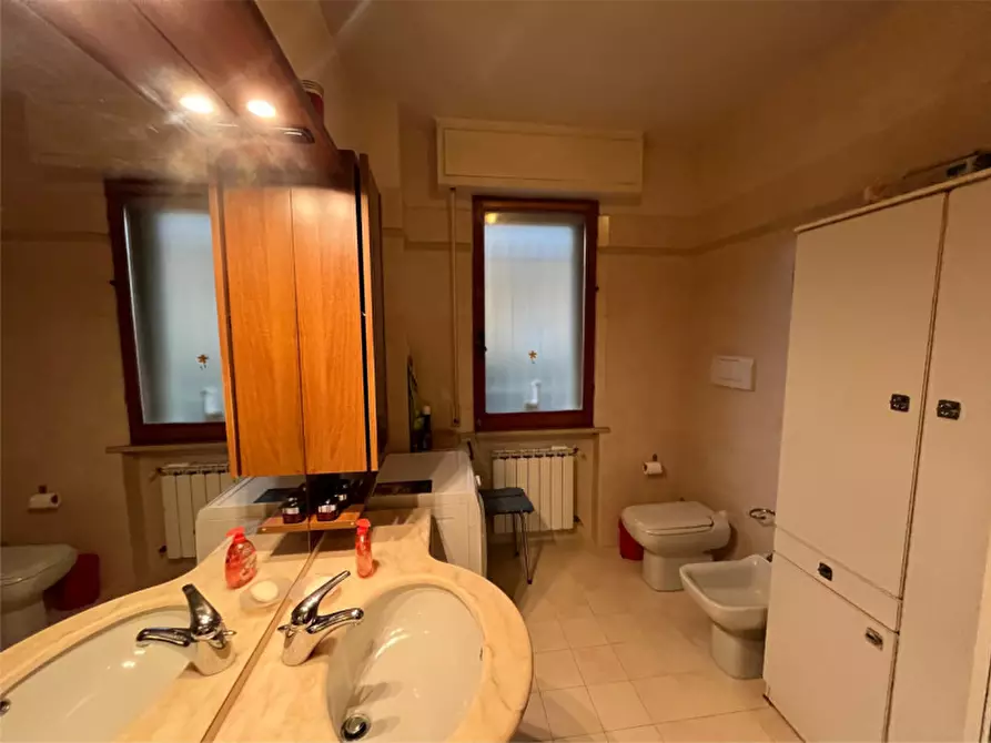 Immagine 13 di Appartamento in vendita  in via Adige a Senigallia