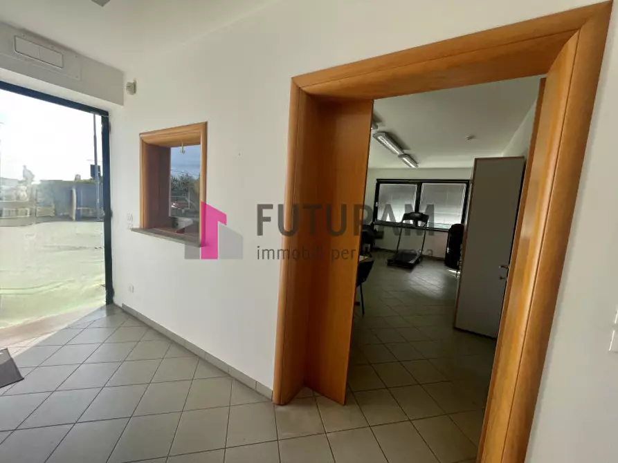 Immagine 8 di Capannone industriale in affitto  in via roma 1 a Campagna Lupia