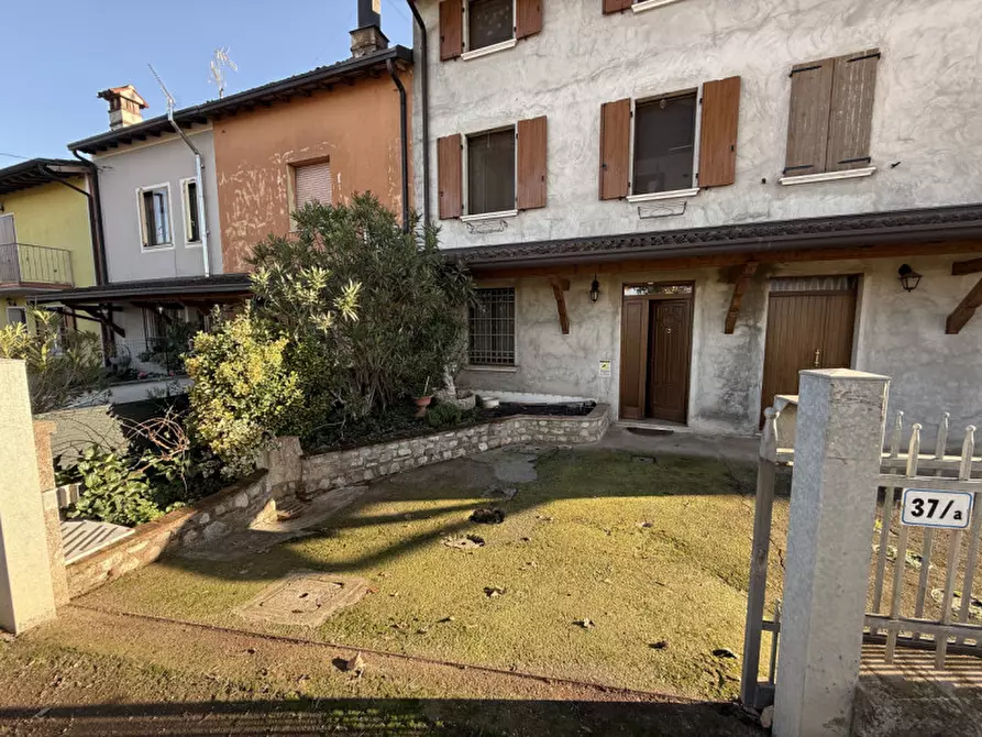 Immagine 1 di Casa bifamiliare in vendita  in via sacca a Montichiari