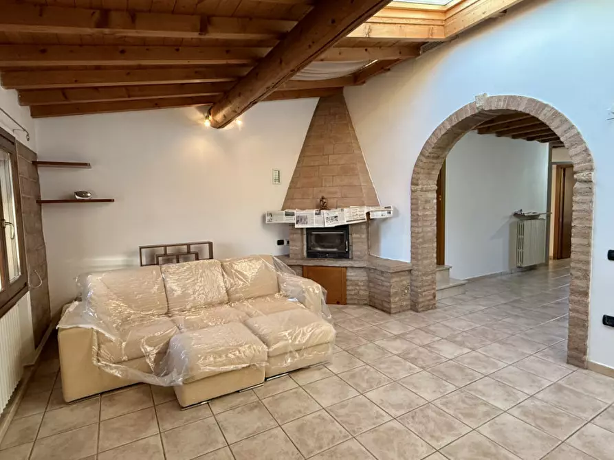 Immagine 3 di Casa bifamiliare in vendita  in via sacca a Montichiari