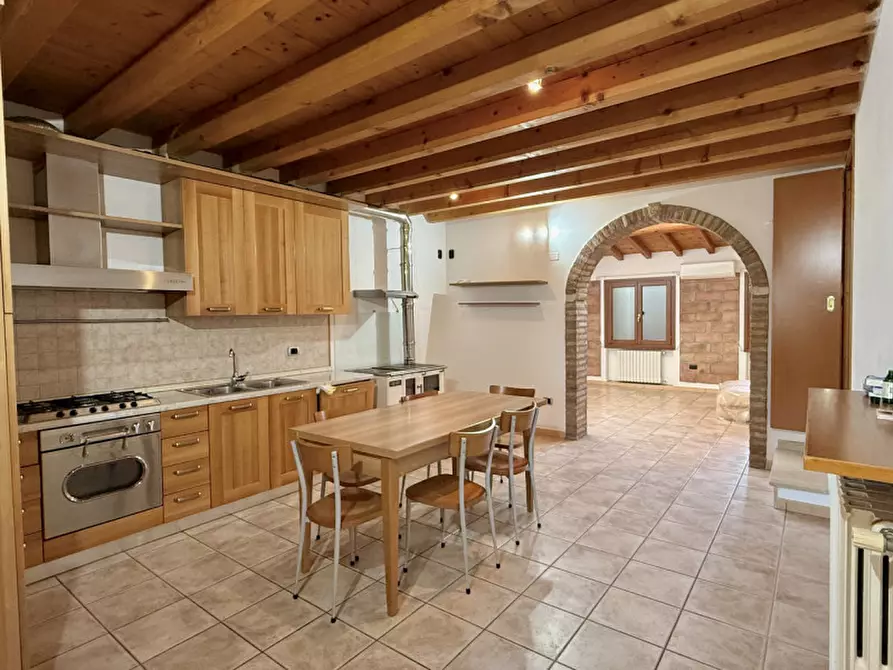 Immagine 7 di Casa bifamiliare in vendita  in via sacca a Montichiari