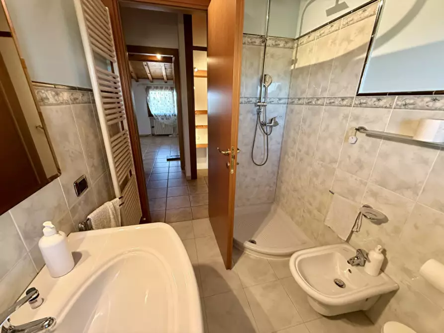 Immagine 15 di Casa bifamiliare in vendita  in via sacca a Montichiari