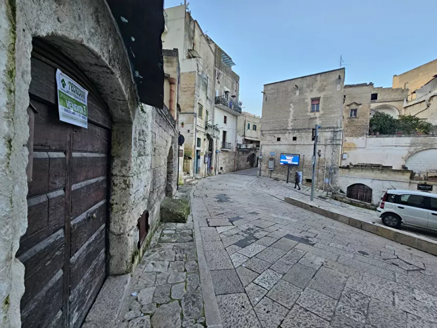 Immagine 7 di Cantina in vendita  a Matera