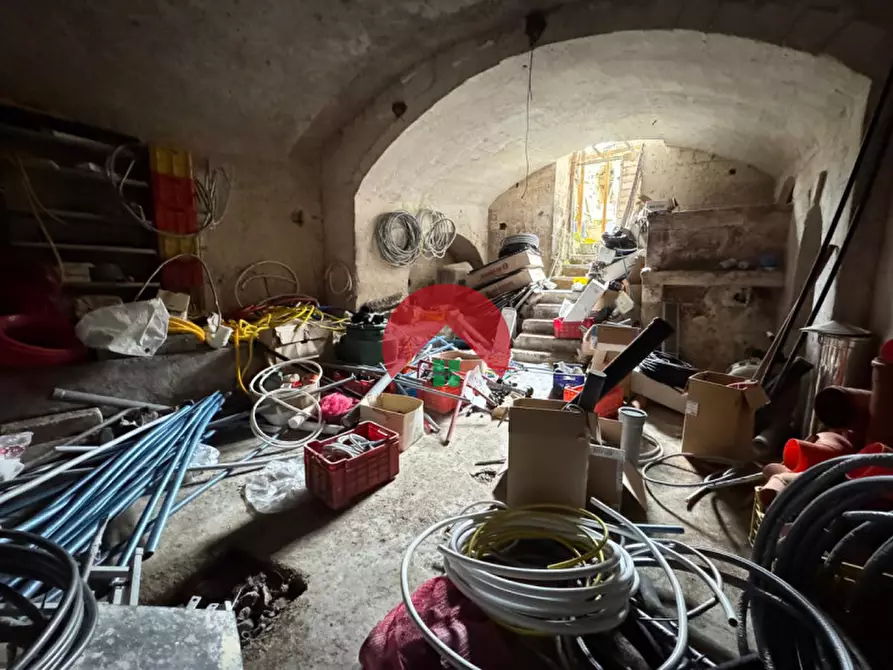 Immagine 14 di Cantina in vendita  in VIA CASALNUOVO a Matera
