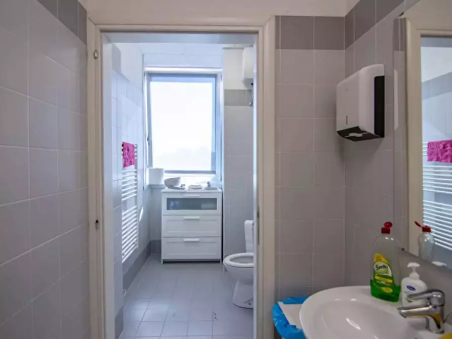 Immagine 11 di Ufficio in vendita  in VIA BELGIO a Padova