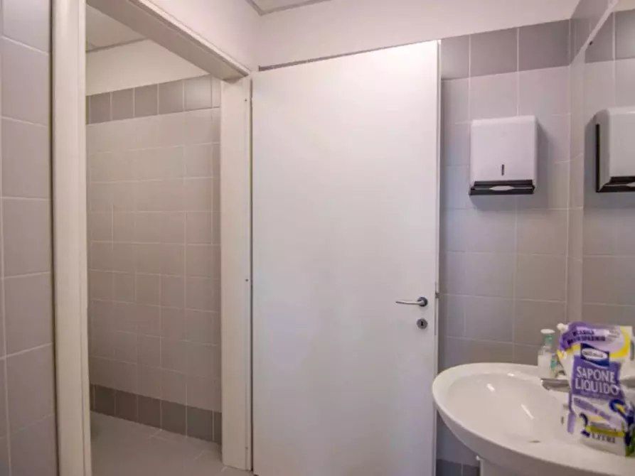 Immagine 12 di Ufficio in vendita  in VIA BELGIO a Padova