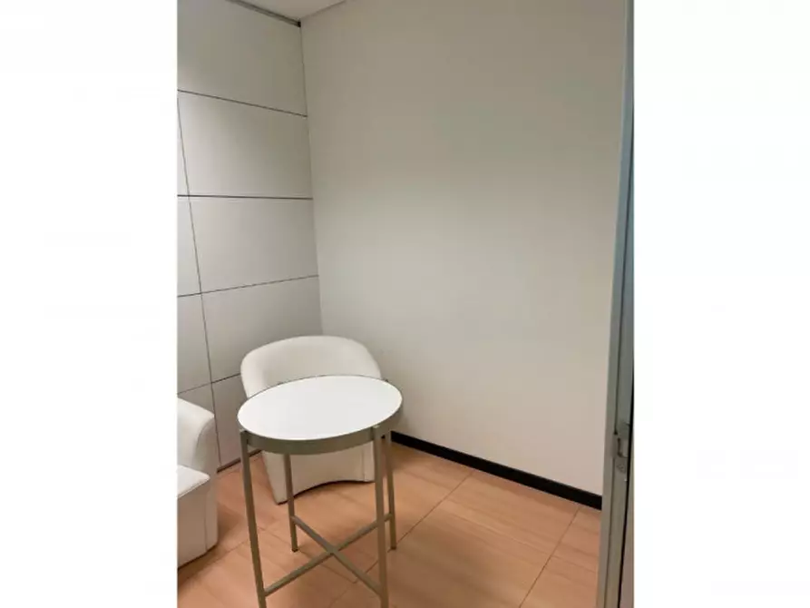 Immagine 13 di Ufficio in vendita  in VIA BELGIO a Padova