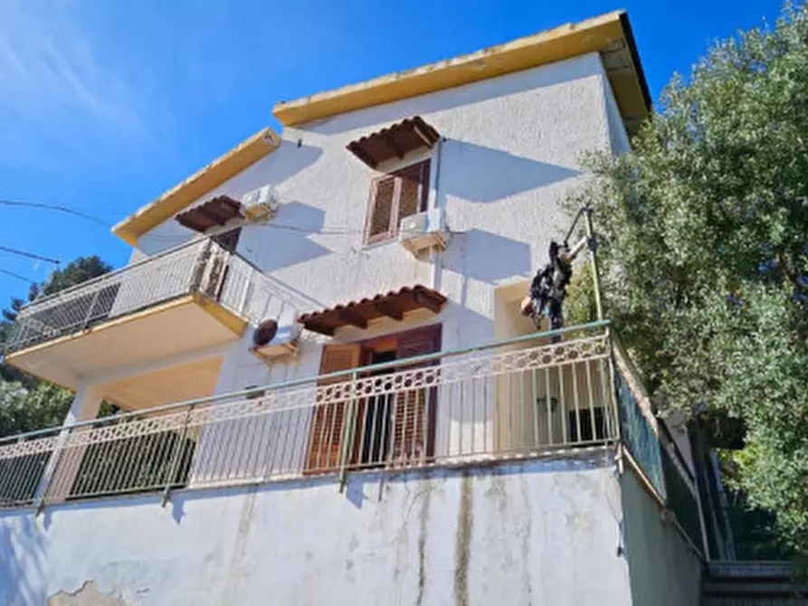 Immagine 4 di Villa in vendita  in Via Svizzera SNC a Carini