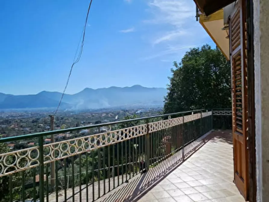 Immagine 13 di Villa in vendita  in Via Svizzera SNC a Carini