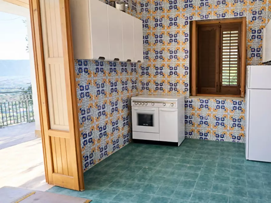 Immagine 15 di Villa in vendita  in Via Svizzera SNC a Carini