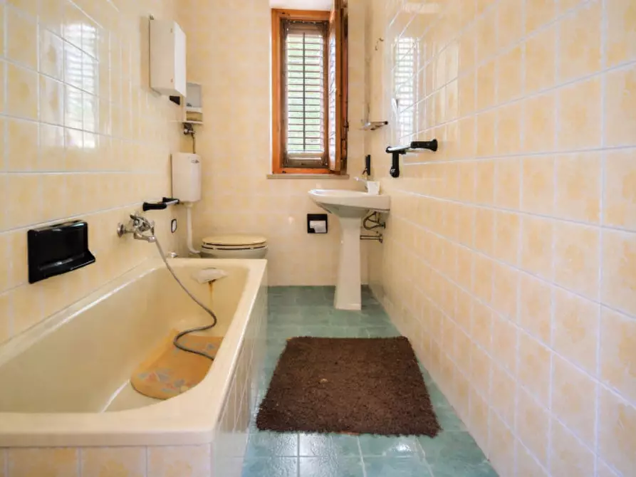 Immagine 20 di Villa in vendita  in Via Svizzera SNC a Carini