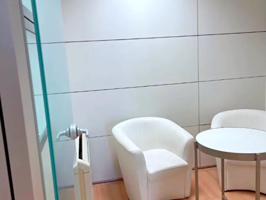 Immagine 12 di Ufficio in affitto  in VIA BELGIO a Padova