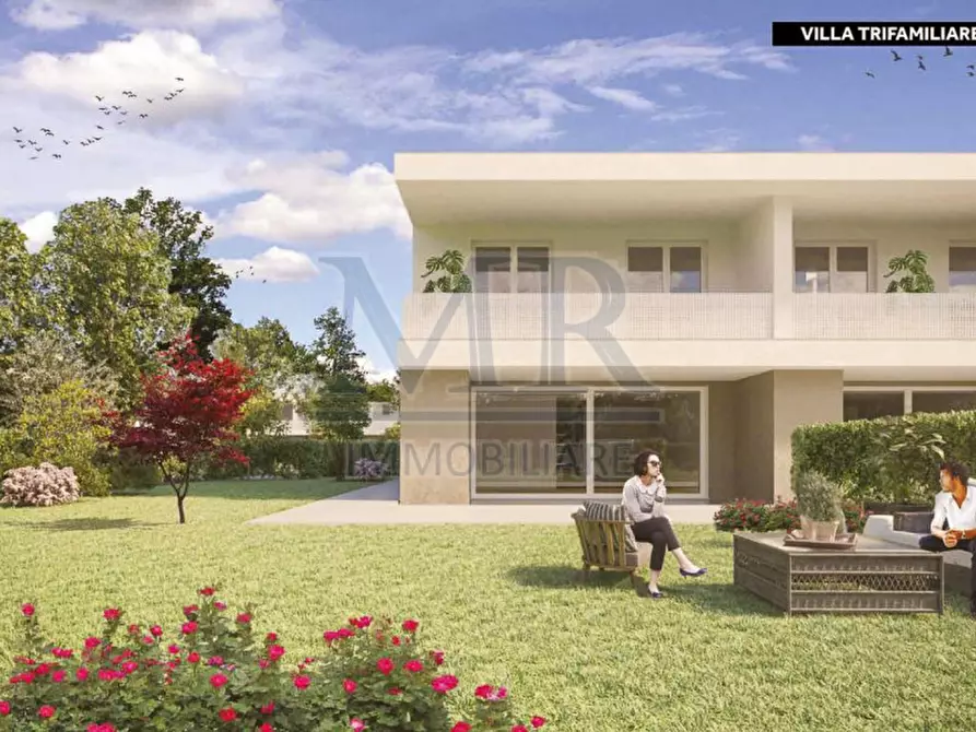 Immagine 1 di Casa trifamiliare in vendita  in Via Santa Teresa di Lisieux a Albignasego