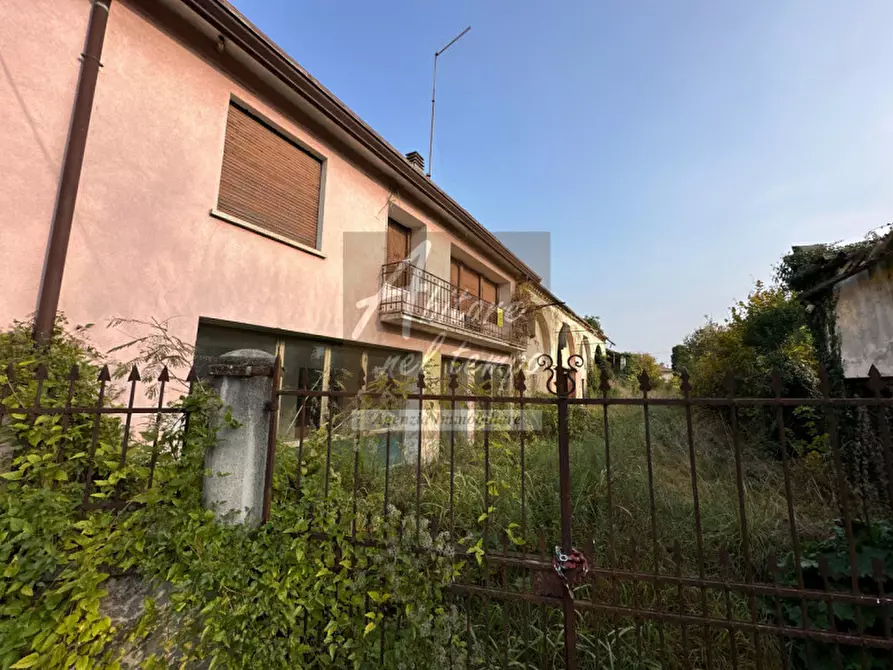 Immagine 11 di Rustico / casale in vendita  in Via Montagnola a Fontaniva