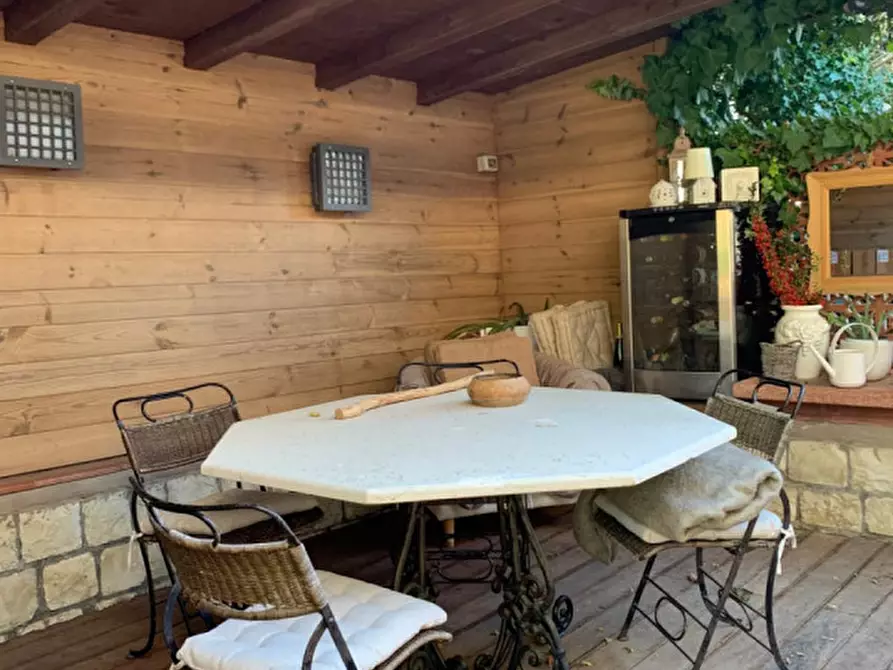 Immagine 7 di Villa in vendita  in Strada Frazione Poggio a Ancona