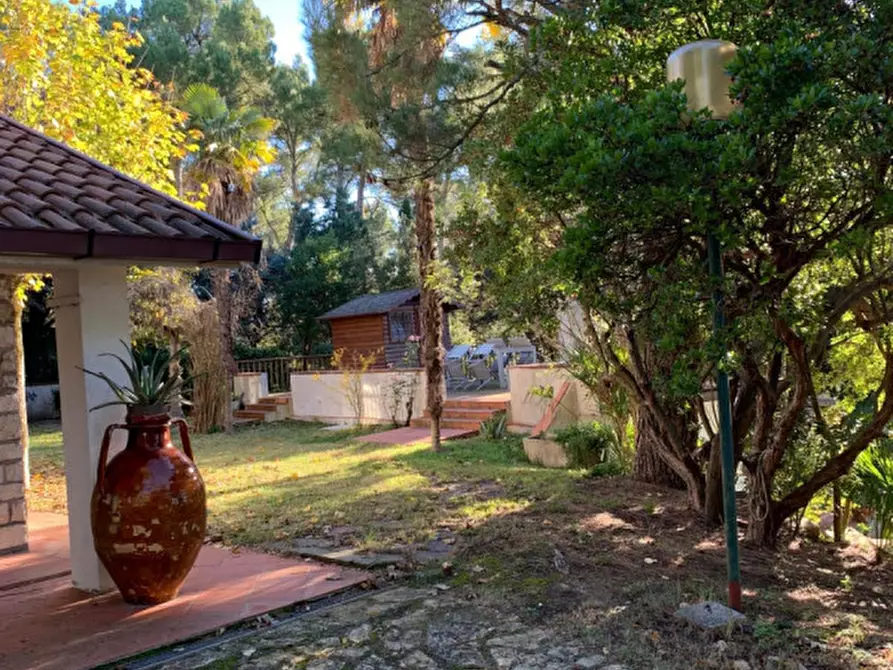 Immagine 22 di Villa in vendita  in Strada Frazione Poggio a Ancona