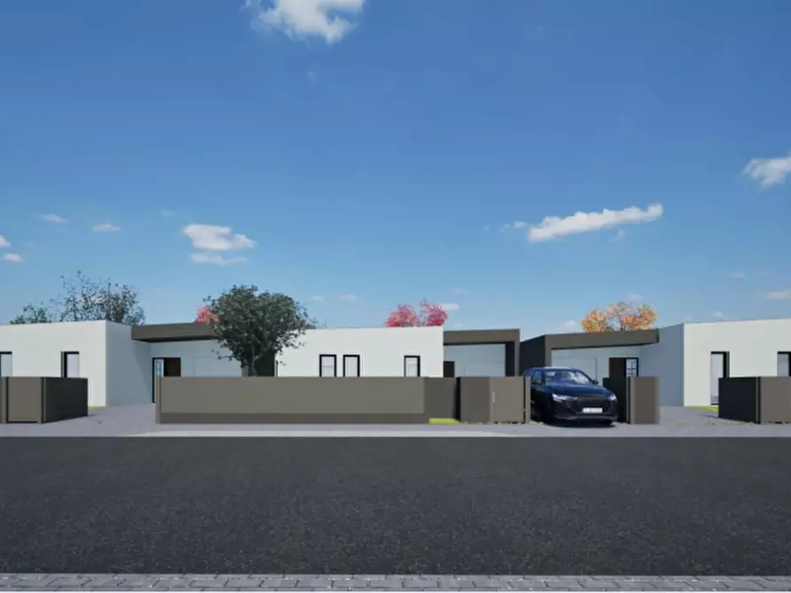 Immagine 1 di Casa trifamiliare in vendita  in Via Monte Rua a Padova