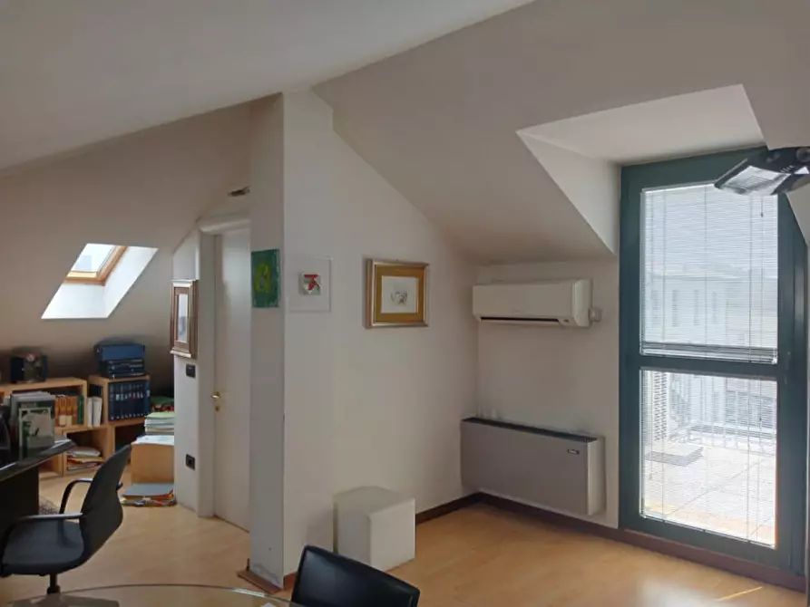 Immagine 10 di Ufficio in affitto  in Via Carlo Rezzonico a Padova