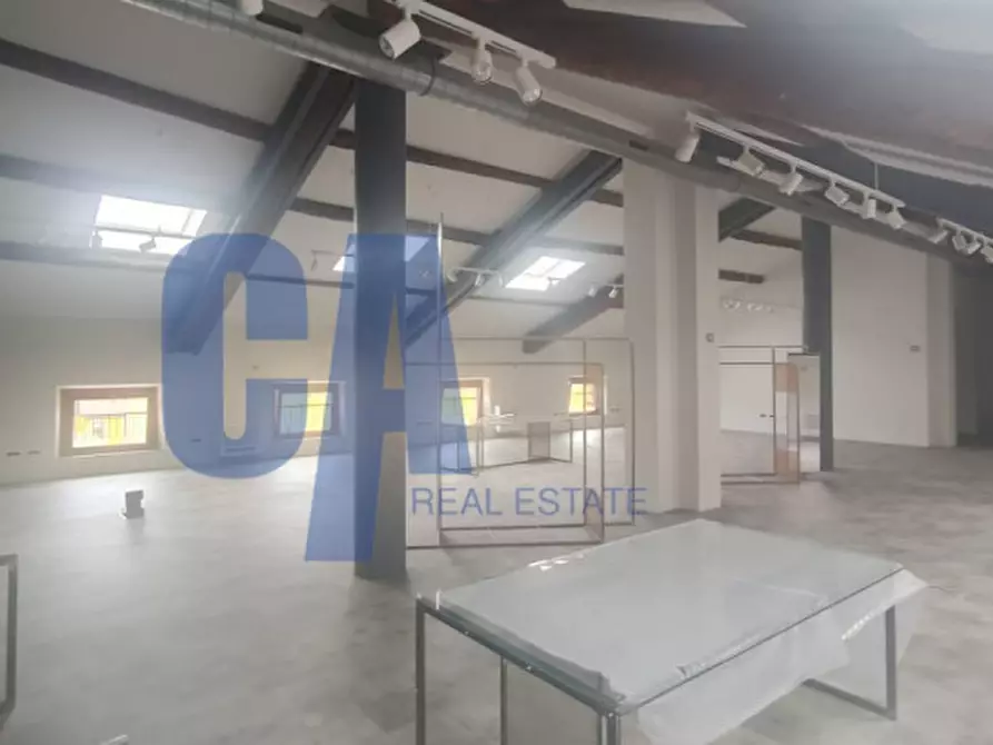 Immagine 17 di Ufficio in affitto  in VIA VITRUVIO a Milano